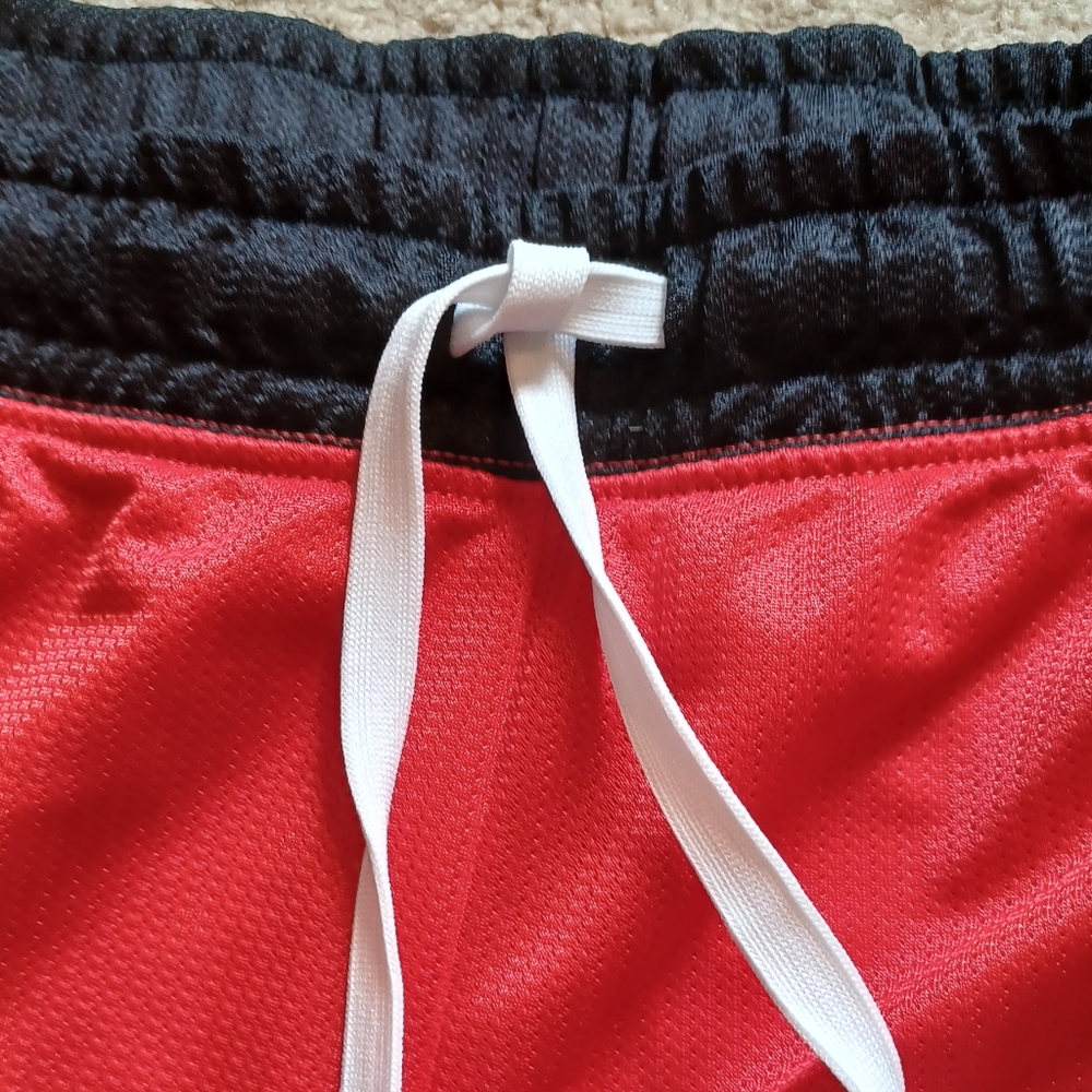 NWOT Arizona Jean Company Red Athletic Shorts - Men's Size XL - Picture 3 of 6